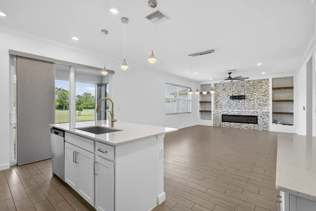 1319 Arrowhead Point Road Loxahatchee FL 33470