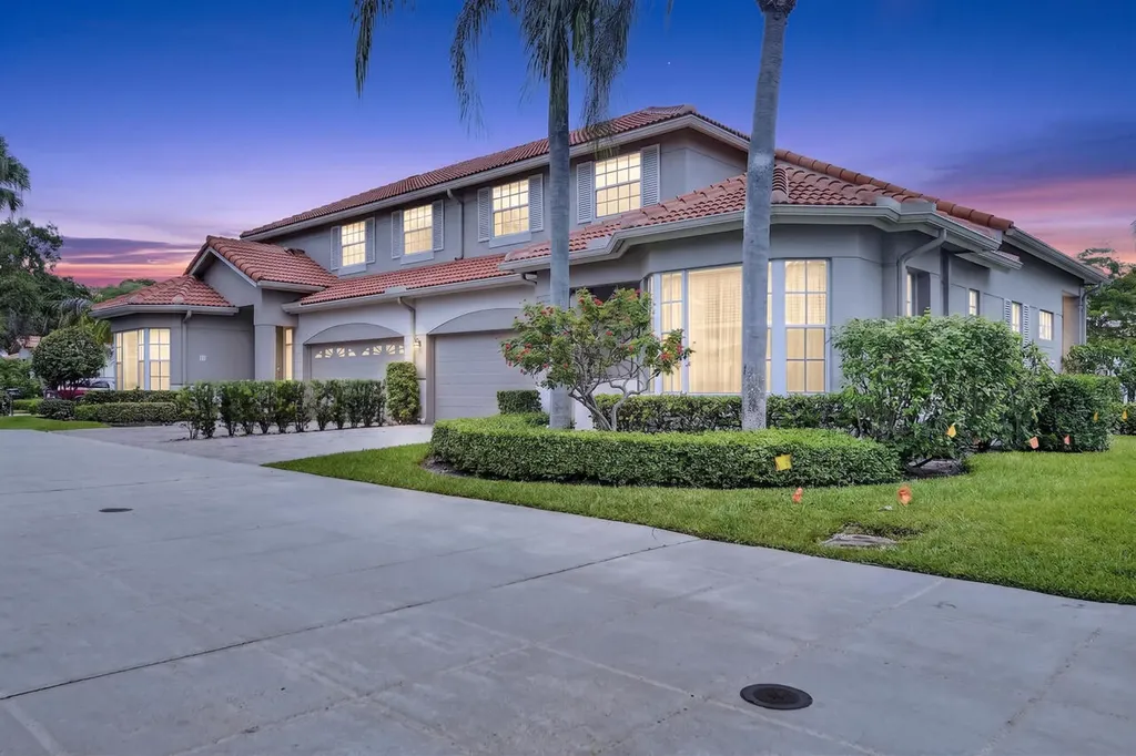 32 Monterey Pointe Drive Palm Beach Gardens FL 33418