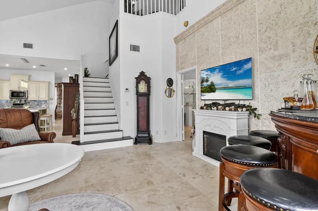 32 Monterey Pointe Drive Palm Beach Gardens FL 33418