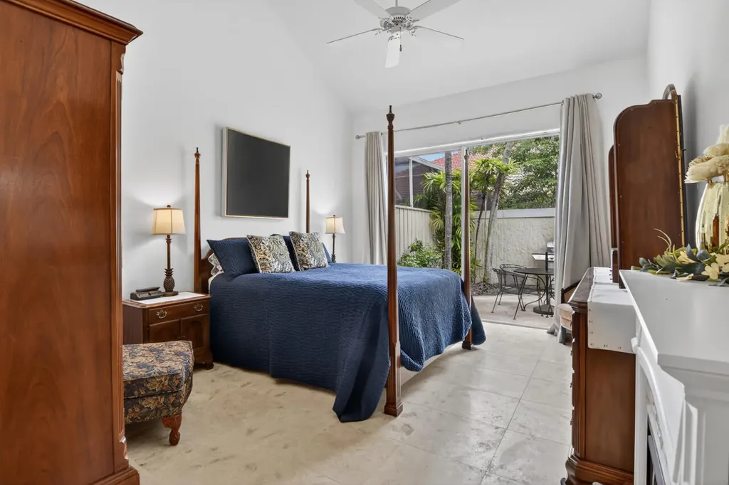 32 Monterey Pointe Drive Palm Beach Gardens FL 33418