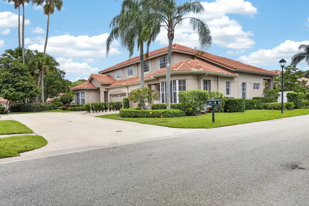 32 Monterey Pointe Drive Palm Beach Gardens FL 33418