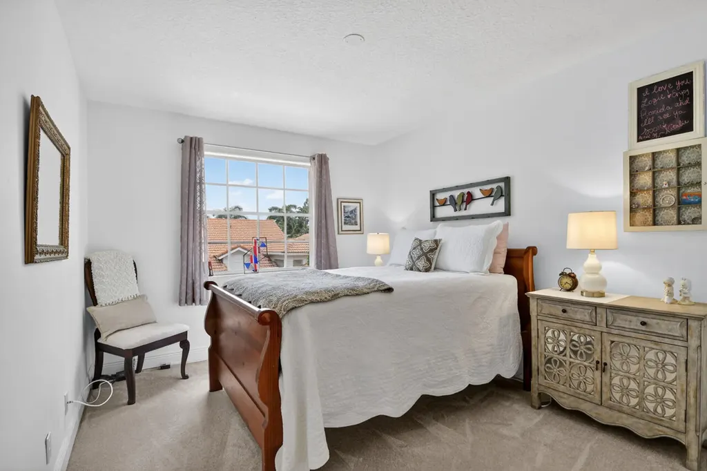 32 Monterey Pointe Drive Palm Beach Gardens FL 33418