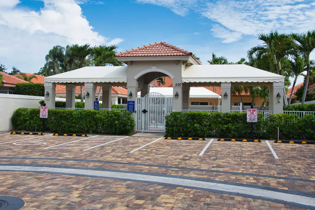 32 Monterey Pointe Drive Palm Beach Gardens FL 33418