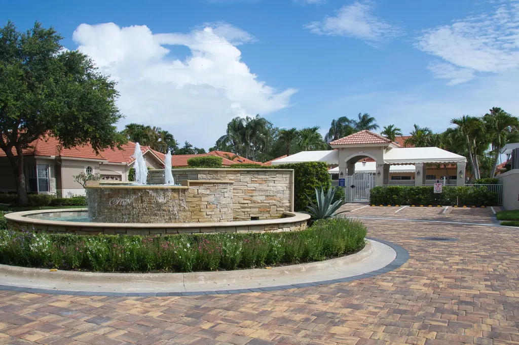 32 Monterey Pointe Drive Palm Beach Gardens FL 33418