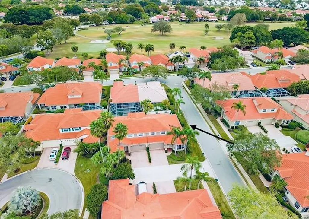 32 Monterey Pointe Drive Palm Beach Gardens FL 33418