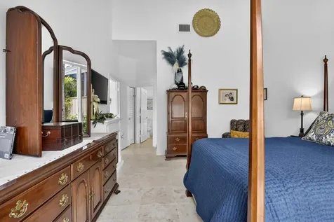 32 Monterey Pointe Drive Palm Beach Gardens FL 33418