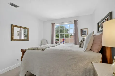 32 Monterey Pointe Drive Palm Beach Gardens FL 33418