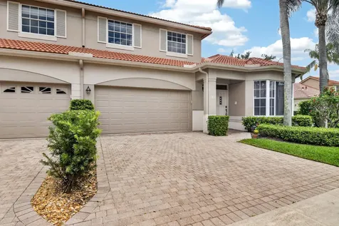 32 Monterey Pointe Drive Palm Beach Gardens FL 33418