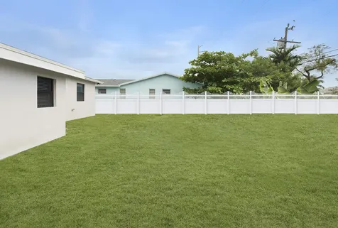 814 NE 8th Street Hallandale Beach FL 33009