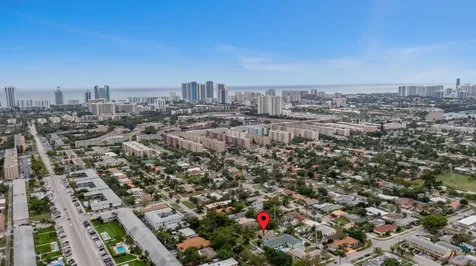 814 NE 8th Street Hallandale Beach FL 33009