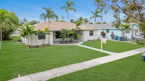 814 NE 8th Street Hallandale Beach FL 33009