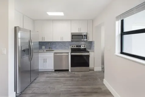 814 NE 8th Street Hallandale Beach FL 33009