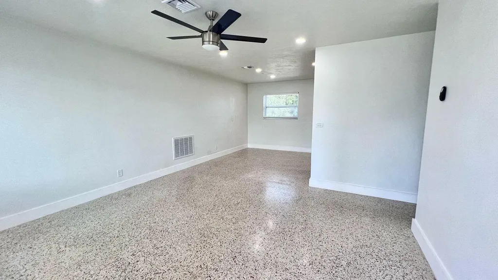 124 Abaco Drive Palm Springs FL 33461