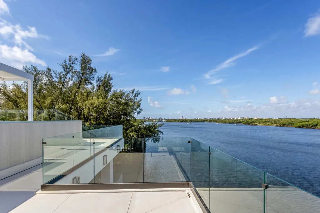 900 Lago Mar Lane Boca Raton FL 33431
