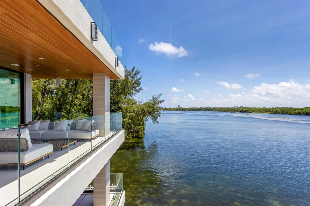 900 Lago Mar Lane Boca Raton FL 33431