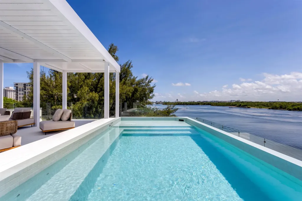 900 Lago Mar Lane Boca Raton FL 33431