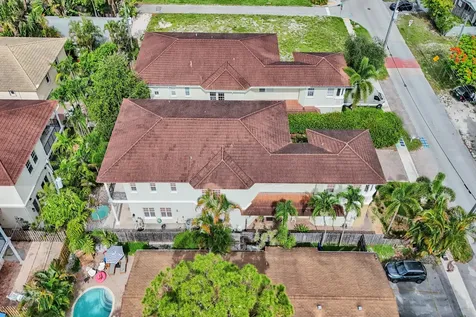 1400 NE 24th Street Wilton Manors FL 33305
