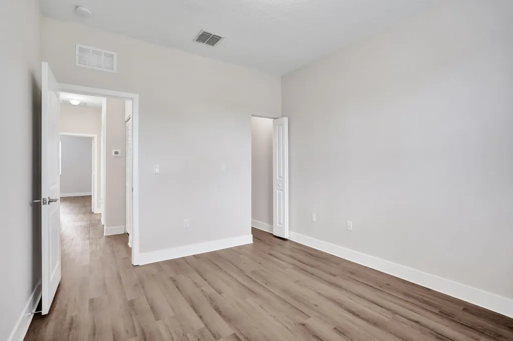 4926 NW 48th Terrace Tamarac FL 33319