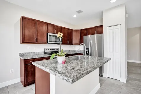 4926 NW 48th Terrace Tamarac FL 33319