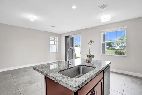 4926 NW 48th Terrace Tamarac FL 33319