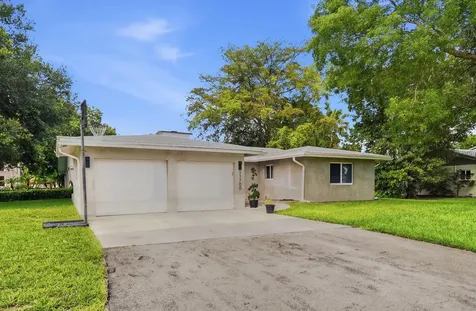 11700 NW 27th Street Plantation FL 33323