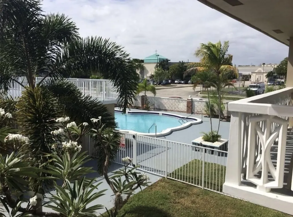 3300 NE 10th Terrace Pompano Beach FL 33064