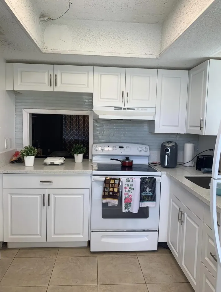 3300 NE 10th Terrace Pompano Beach FL 33064