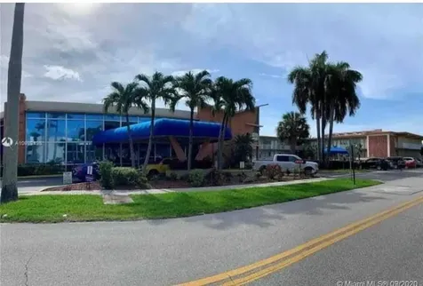 26 Diplomat Parkway Hallandale FL 33009