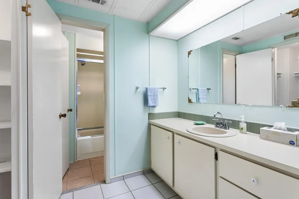 50018 Hacha Bay Boynton Beach FL 33436