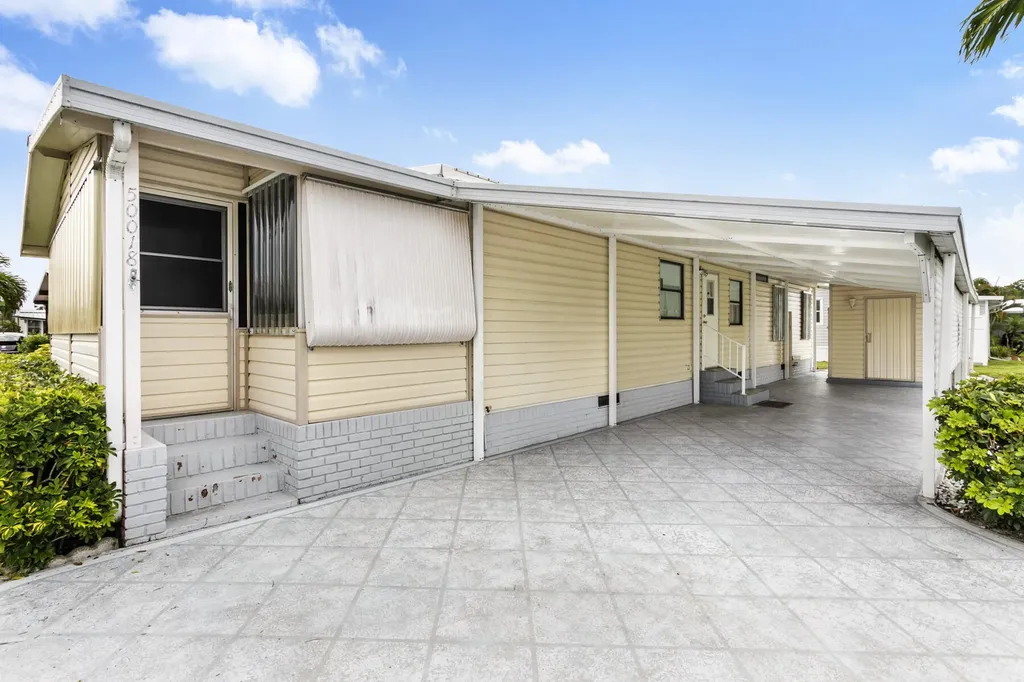 50018 Hacha Bay Boynton Beach FL 33436