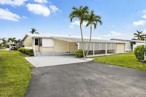 50018 Hacha Bay Boynton Beach FL 33436