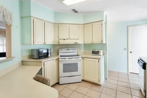50018 Hacha Bay Boynton Beach FL 33436