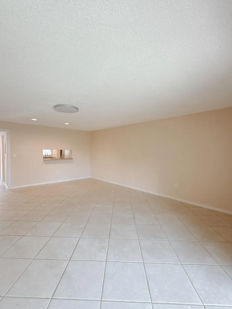 872 SW 9th Street Circle Boca Raton FL 33486