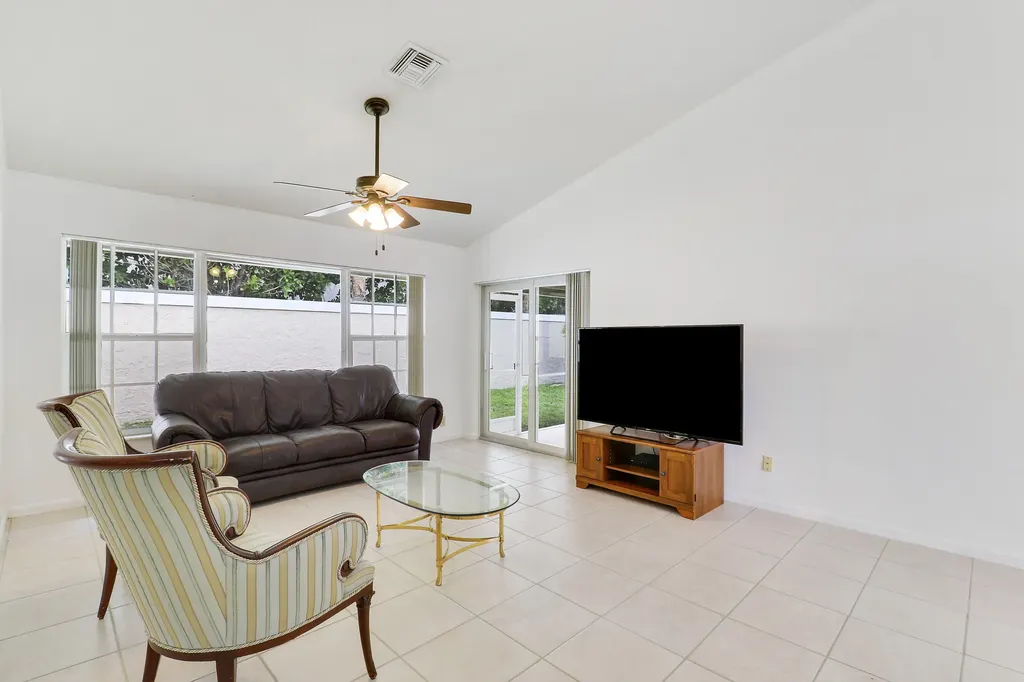 234 Moccasin Trail W Jupiter FL 33458