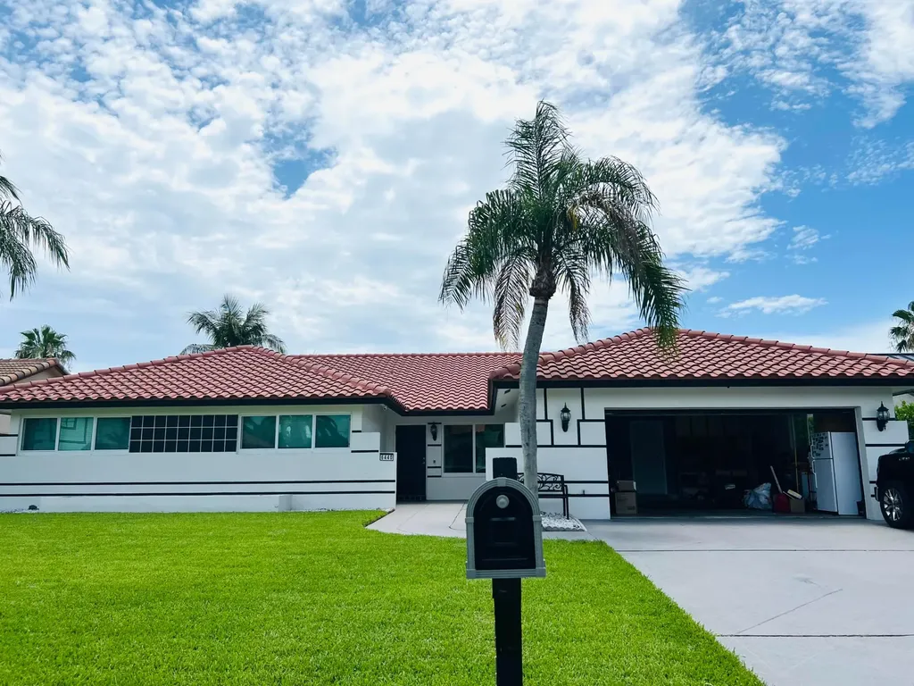 6440 Olde Moat Way Davie FL 33331