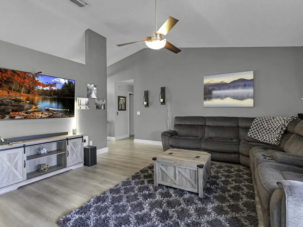6440 Olde Moat Way Davie FL 33331
