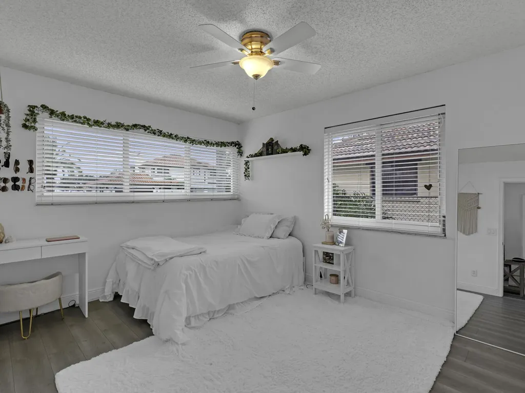 6440 Olde Moat Way Davie FL 33331