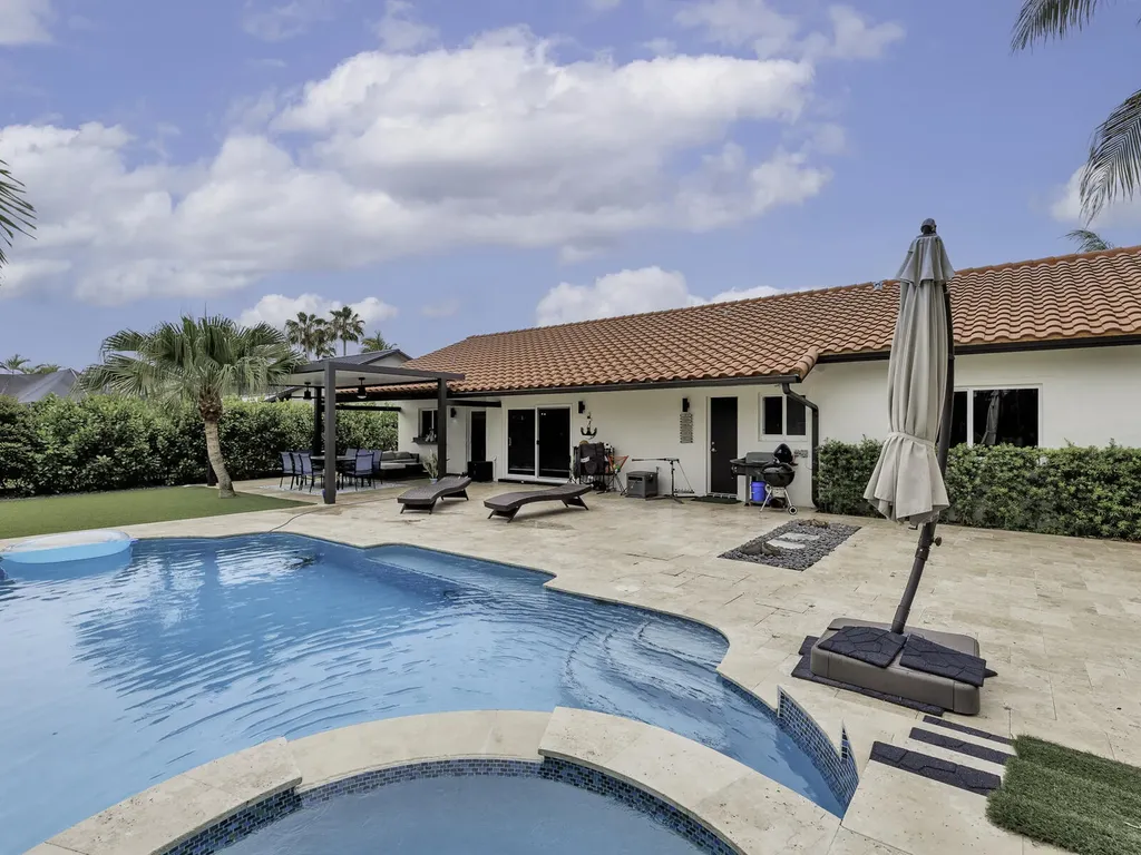6440 Olde Moat Way Davie FL 33331