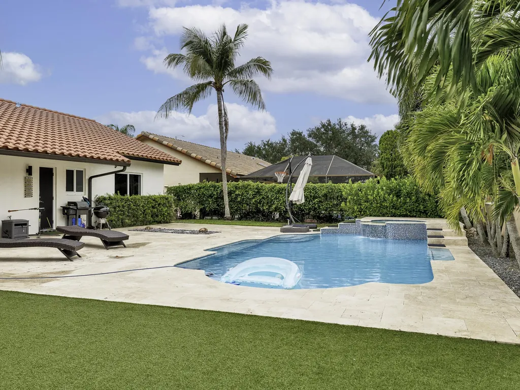 6440 Olde Moat Way Davie FL 33331