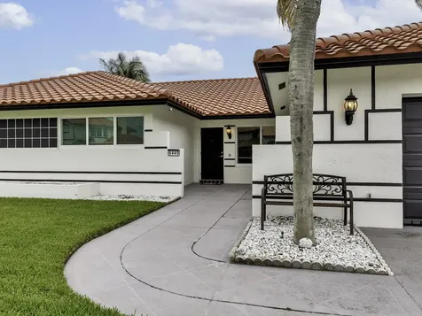6440 Olde Moat Way Davie FL 33331