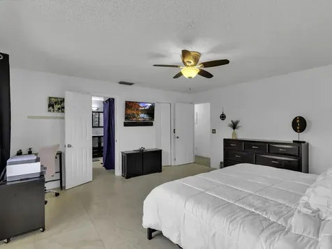 6440 Olde Moat Way Davie FL 33331