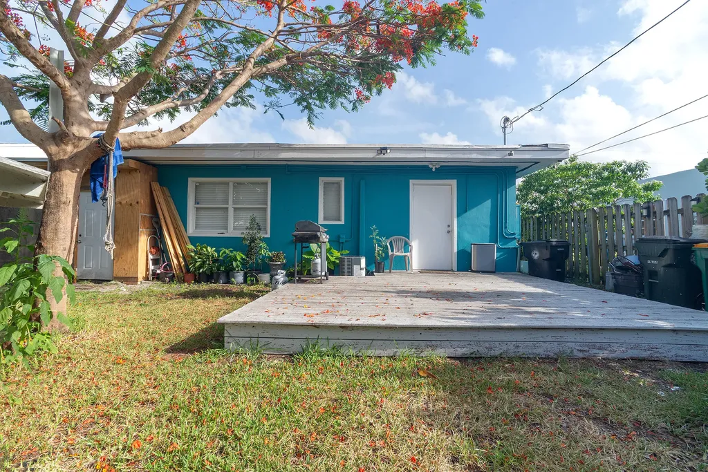 506 Worthmore Drive Lake Worth Beach FL 33460