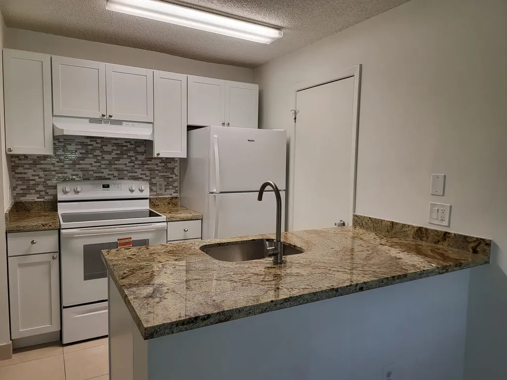 4581 W Mcnab Road Pompano Beach FL 33069