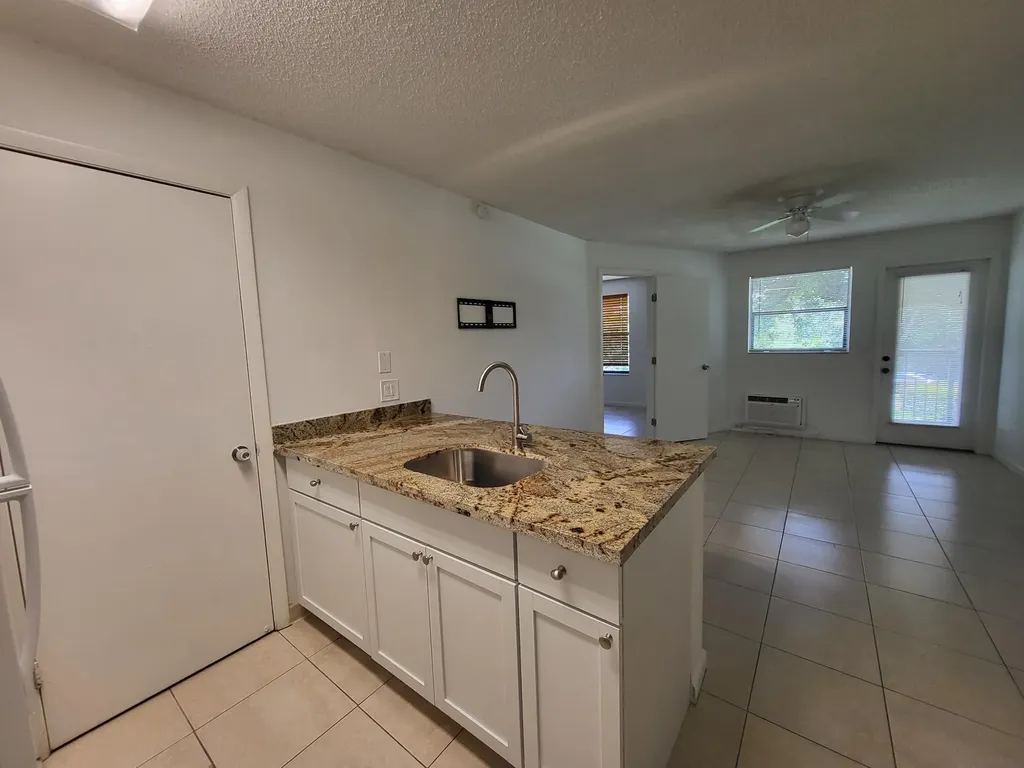 4581 W Mcnab Road Pompano Beach FL 33069