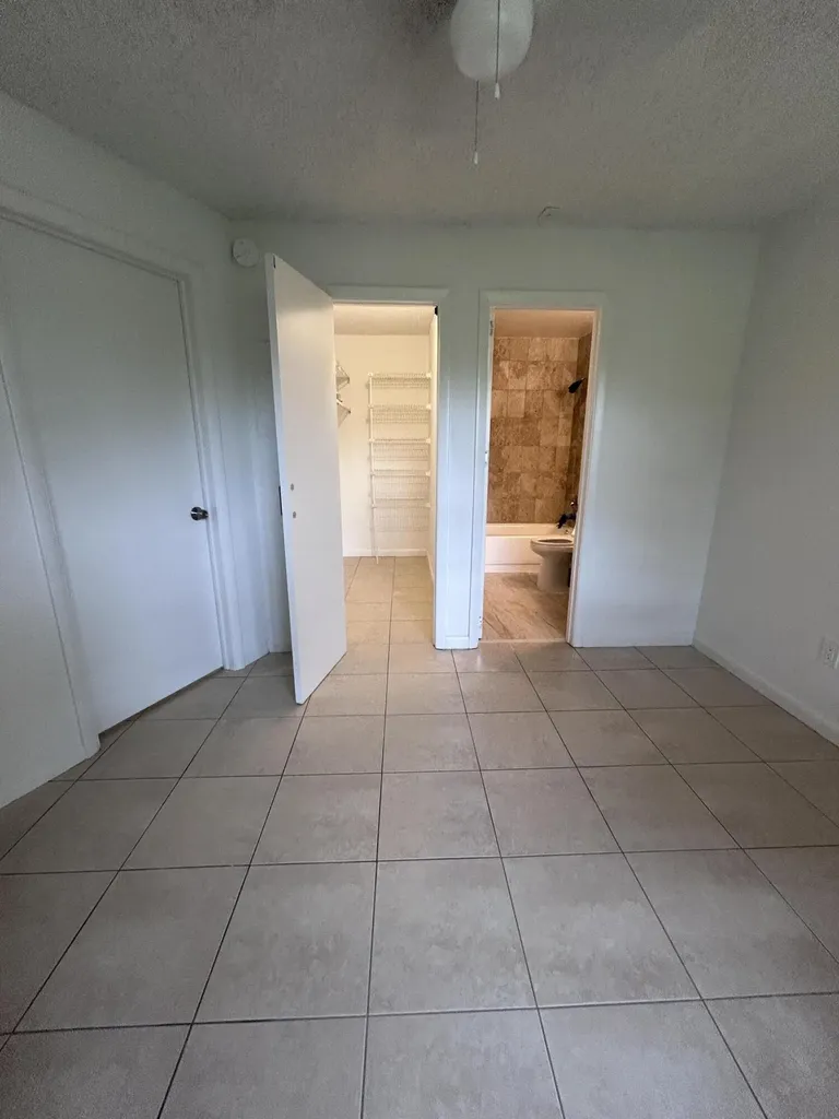 4581 W Mcnab Road Pompano Beach FL 33069