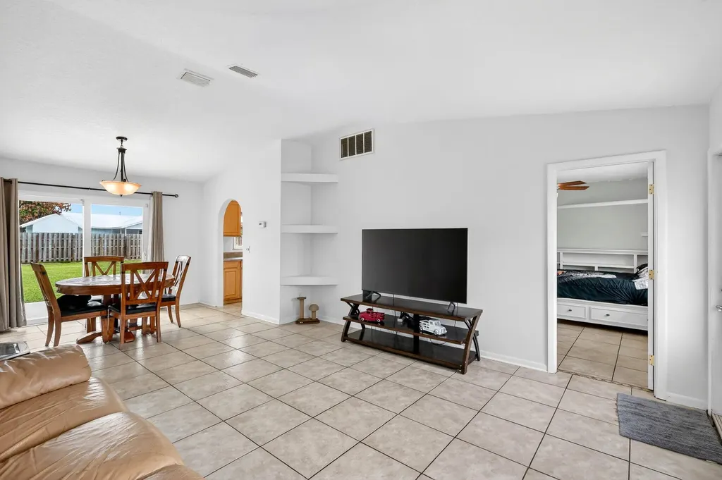 2291 SW Franklin Street Port St Lucie FL 34953
