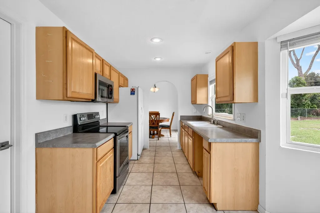 2291 SW Franklin Street Port St Lucie FL 34953