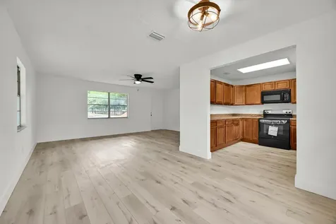 833 NW 34th Street Okeechobee FL 34972