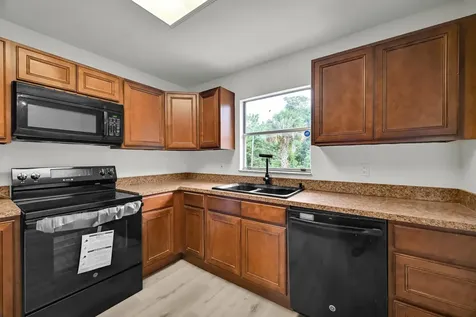833 NW 34th Street Okeechobee FL 34972
