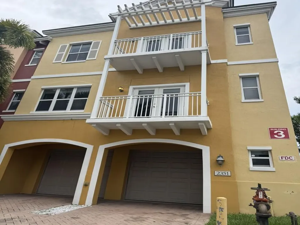 2351 Vintage Drive Lighthouse Point FL 33064
